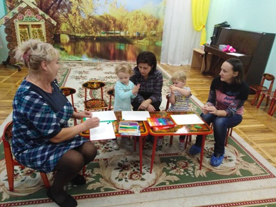 БУСЫ ДЛЯ КУКЛЫ МАШИ