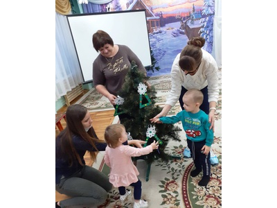 «Новогодние хлопоты». \u000D\u000AКонсультационный центр «Центр игровой поддержки».